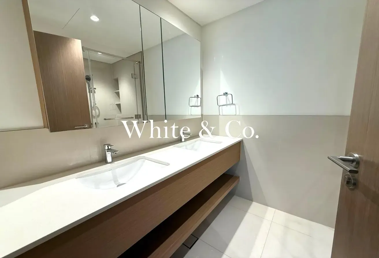 Fully Upgraded | Stunning Interior | 2 Bed