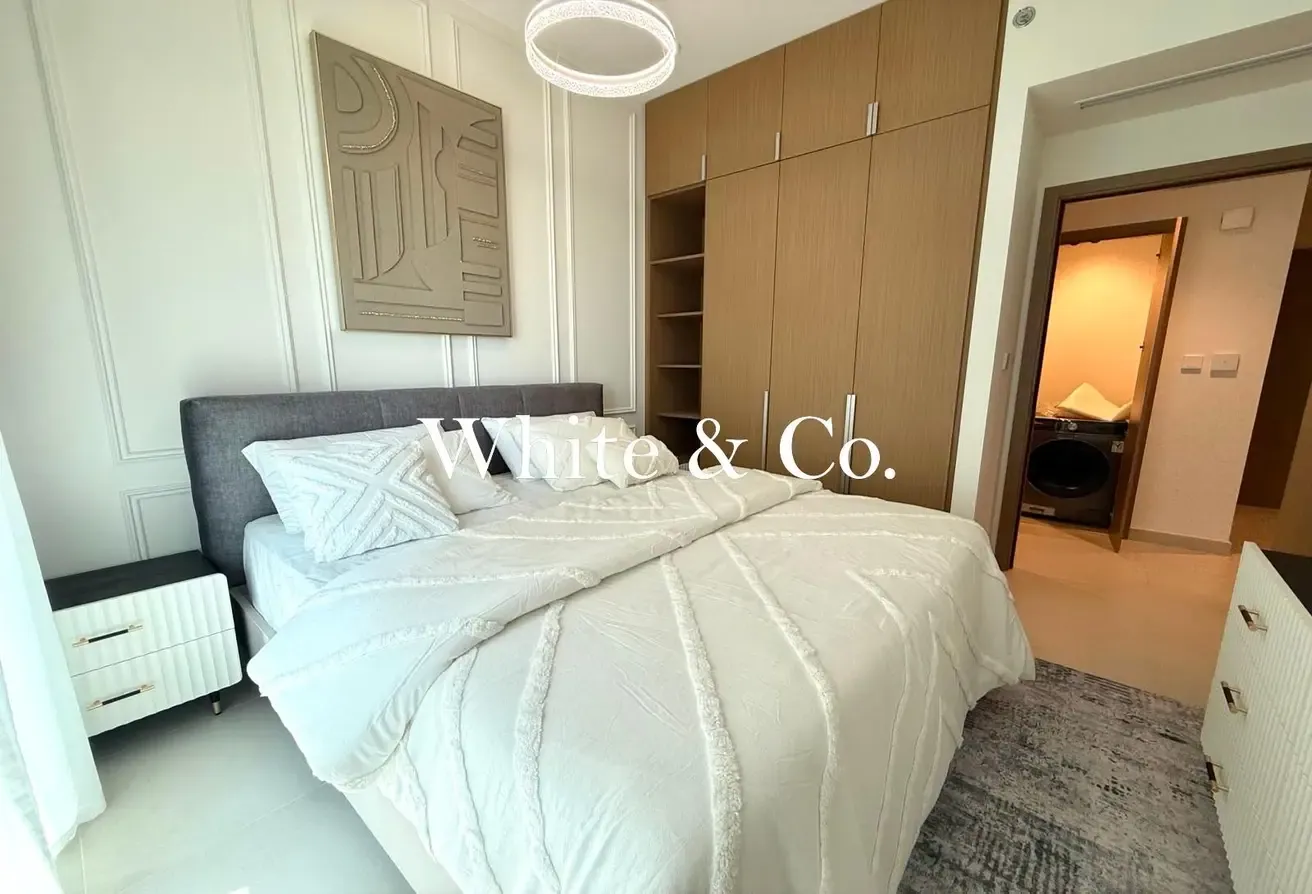 Fully Upgraded | Stunning Interior | 2 Bed