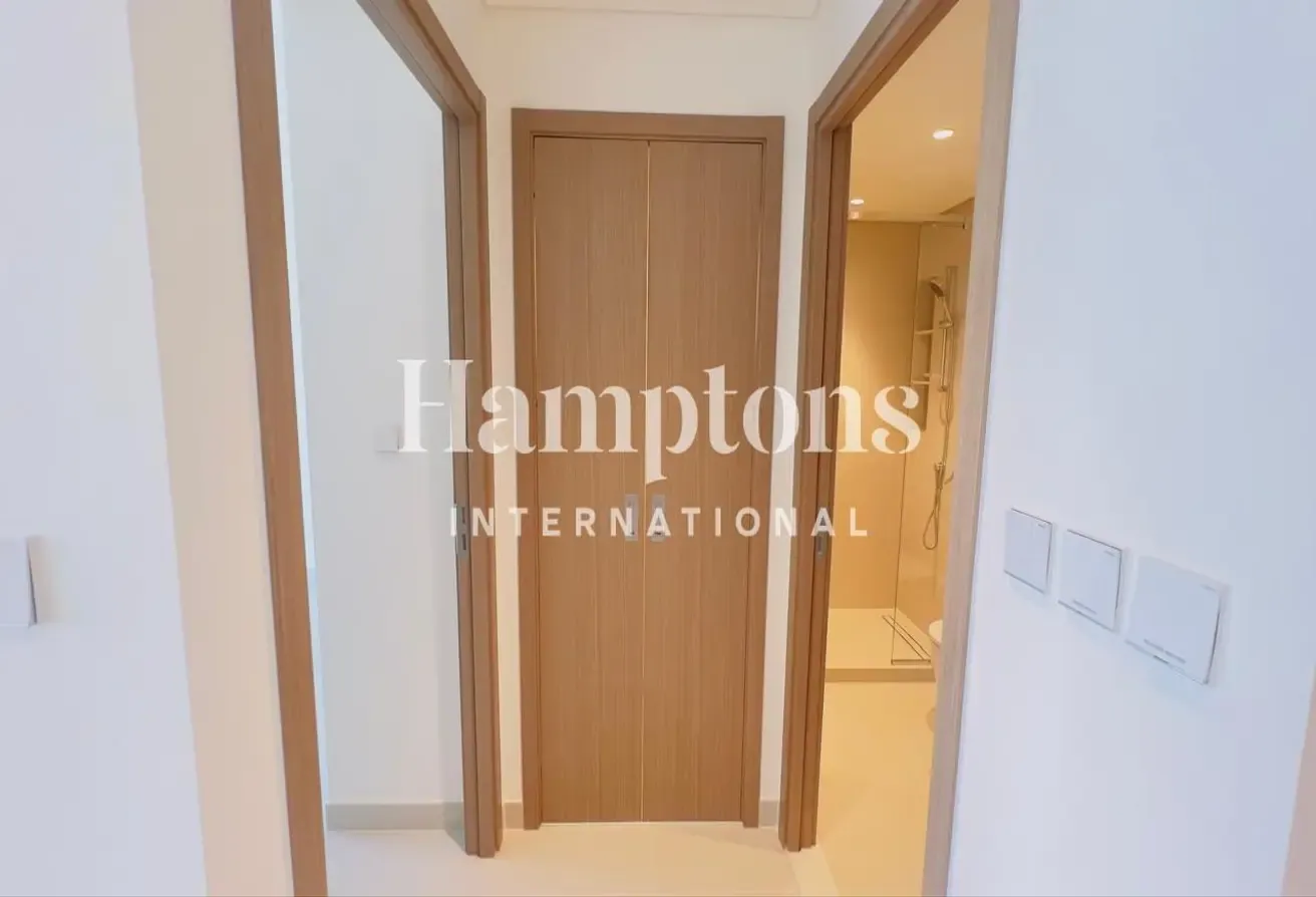 Brand New | High Floor | Vacant | Lagoon Access