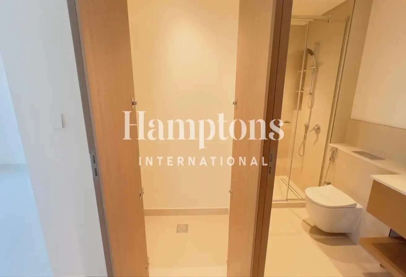 Brand New | High Floor | Vacant | Lagoon Access
