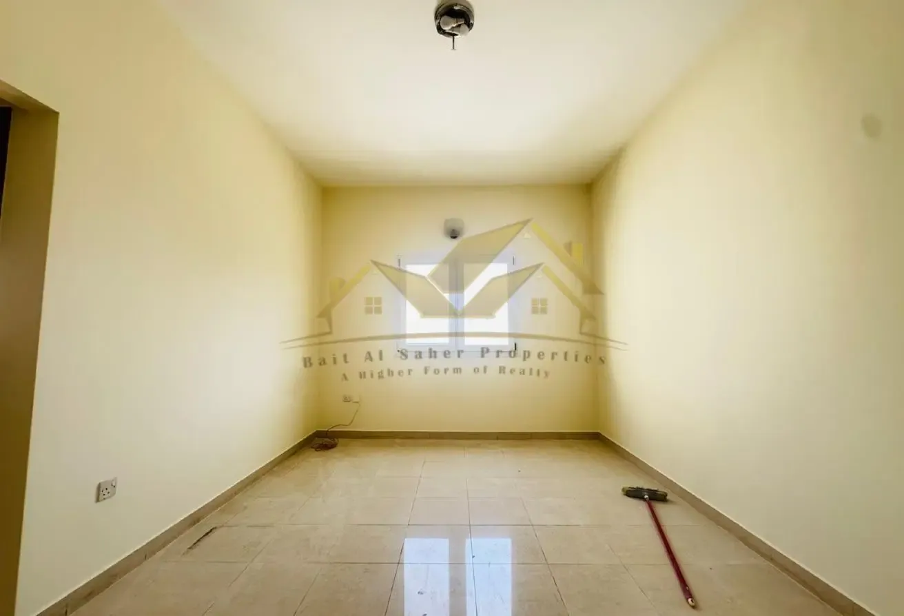 1 BR Apartment in Bur Dubai with Covered Parking