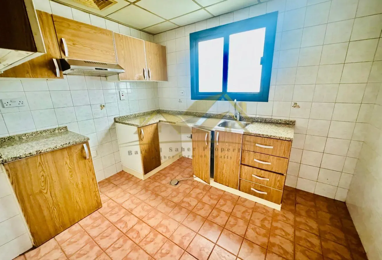 2 BR Apartment in Bur Dubai with Pool & Gym