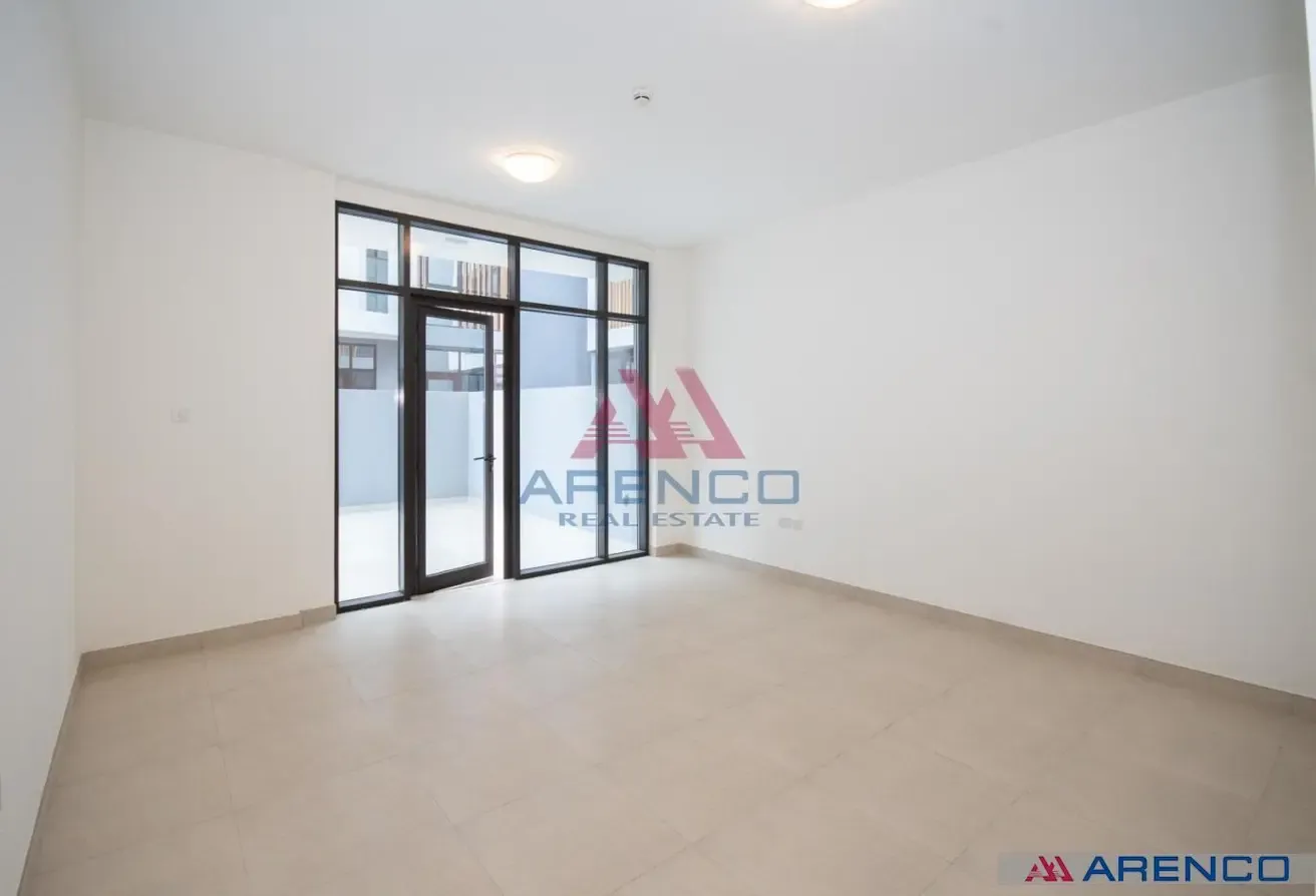 Modern 1BR | Rooftop Pool & Gym | No Commission