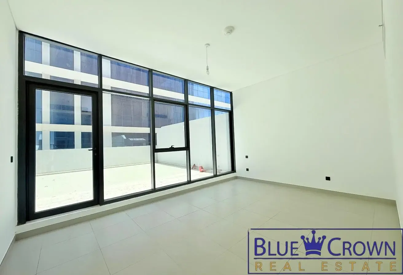 Chiller Ac free 1 Minute Walk Burjman Metro statio