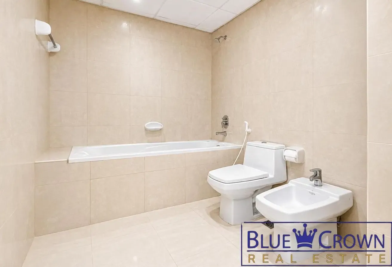 Hot location 1 Minute Walk BURJMAN Metro Prime Loc
