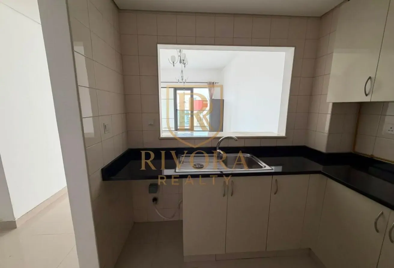 1 BHK I CHILLER FREE I BIG BALCONY