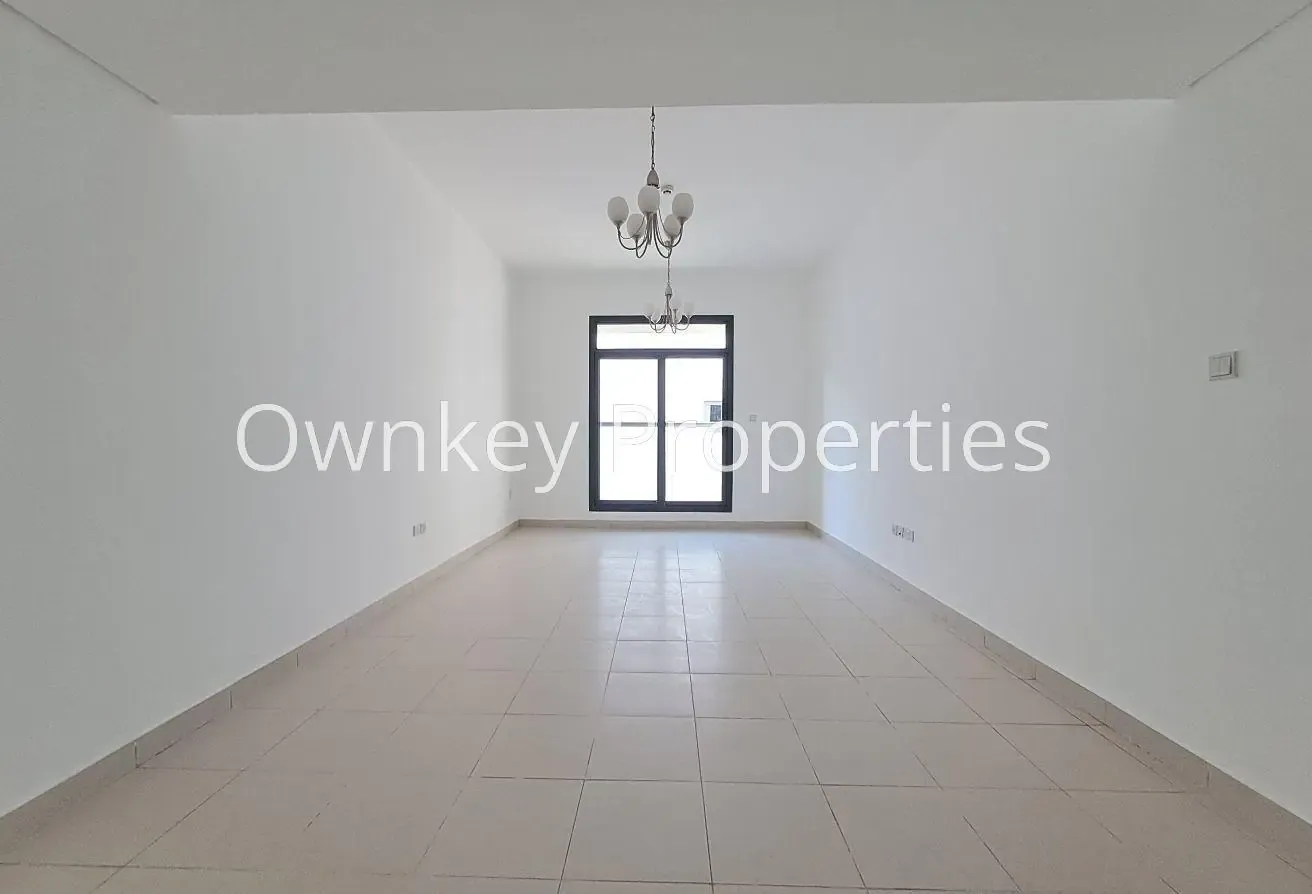 2 Bedroom Hall/With Balcony Close To Burjman