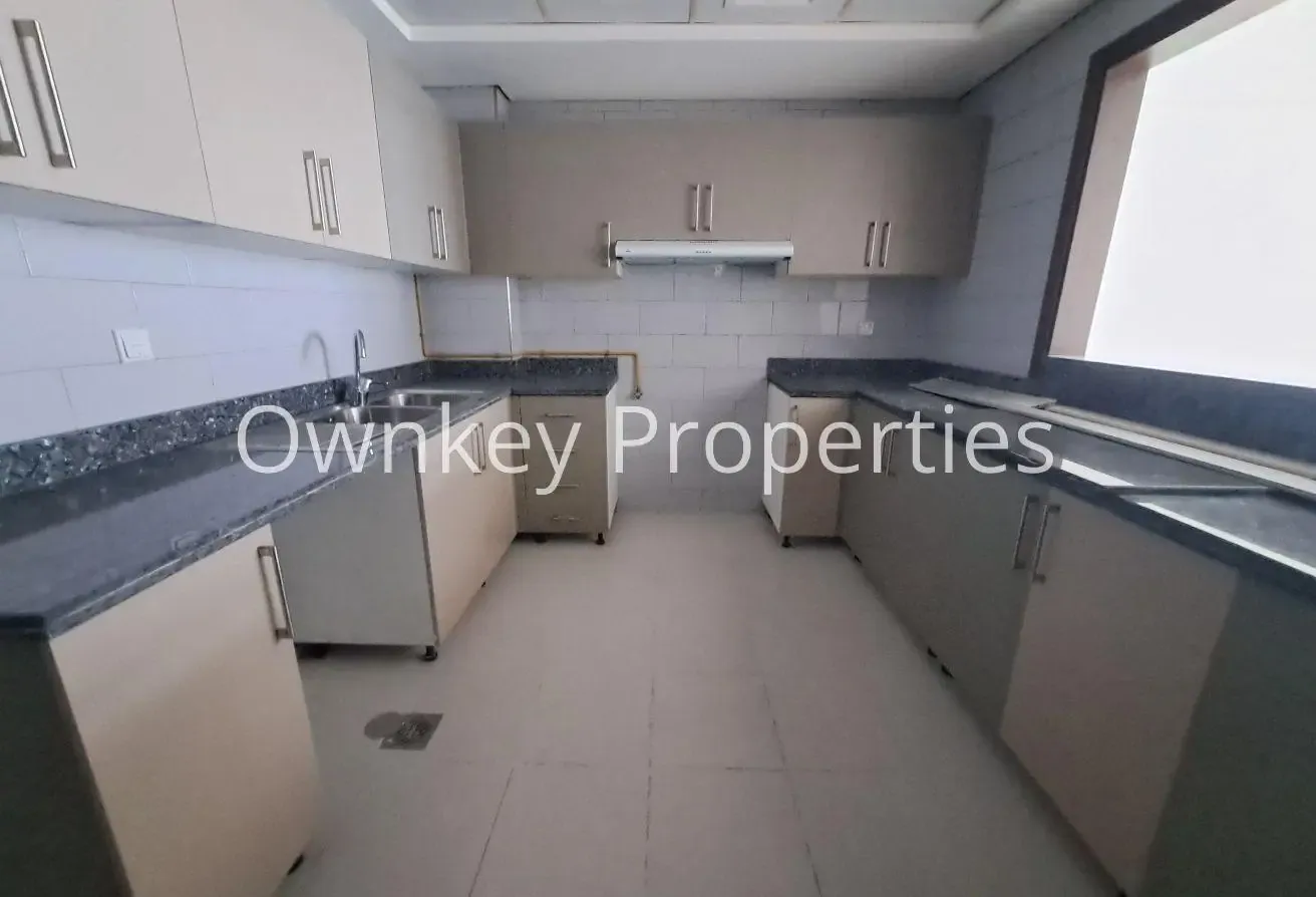 2 Bedroom Hall/With Balcony Close To Burjman
