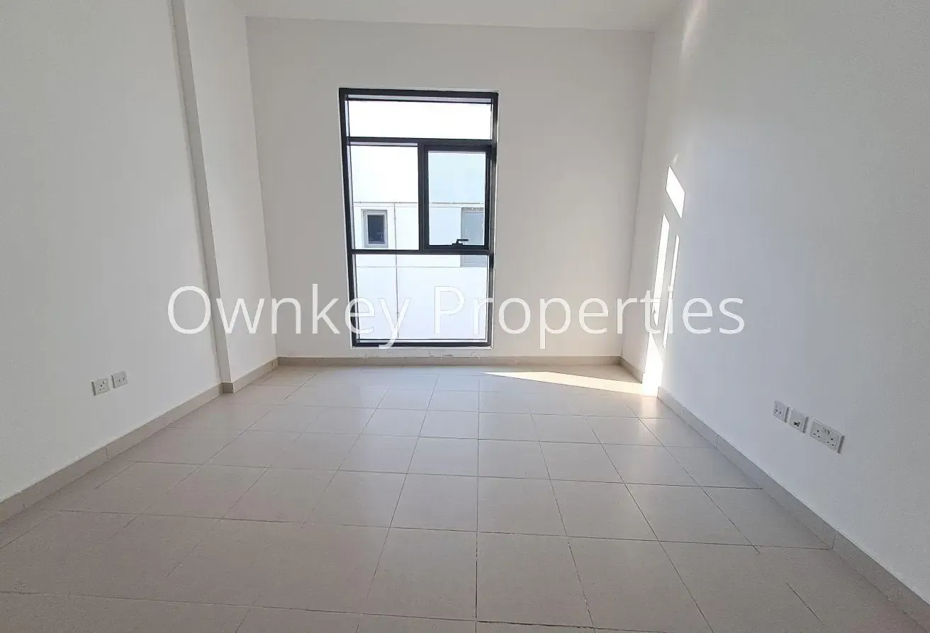2 Bedroom Hall/With Balcony Close To Burjman