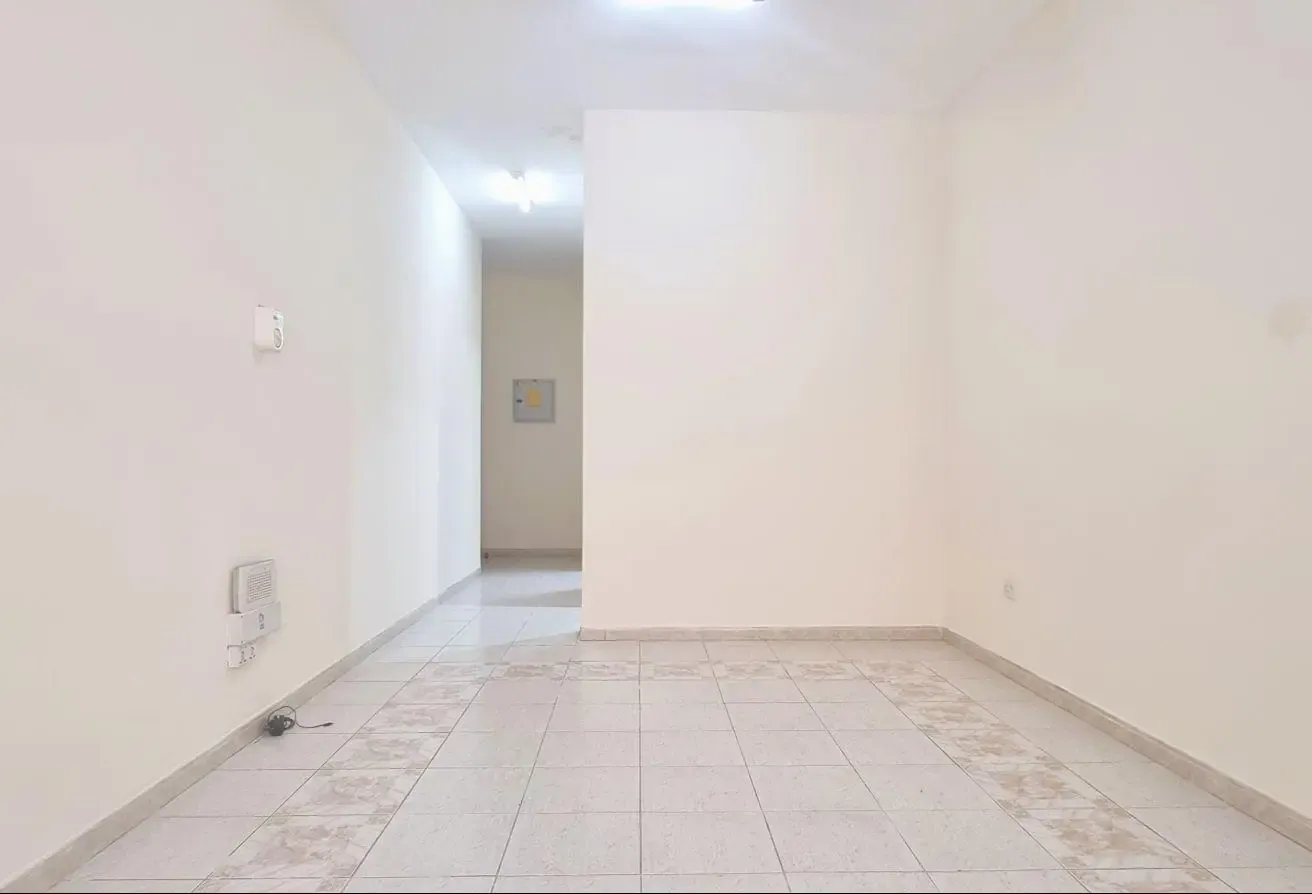 Studio + Parking-Al Hamriya Burjuman