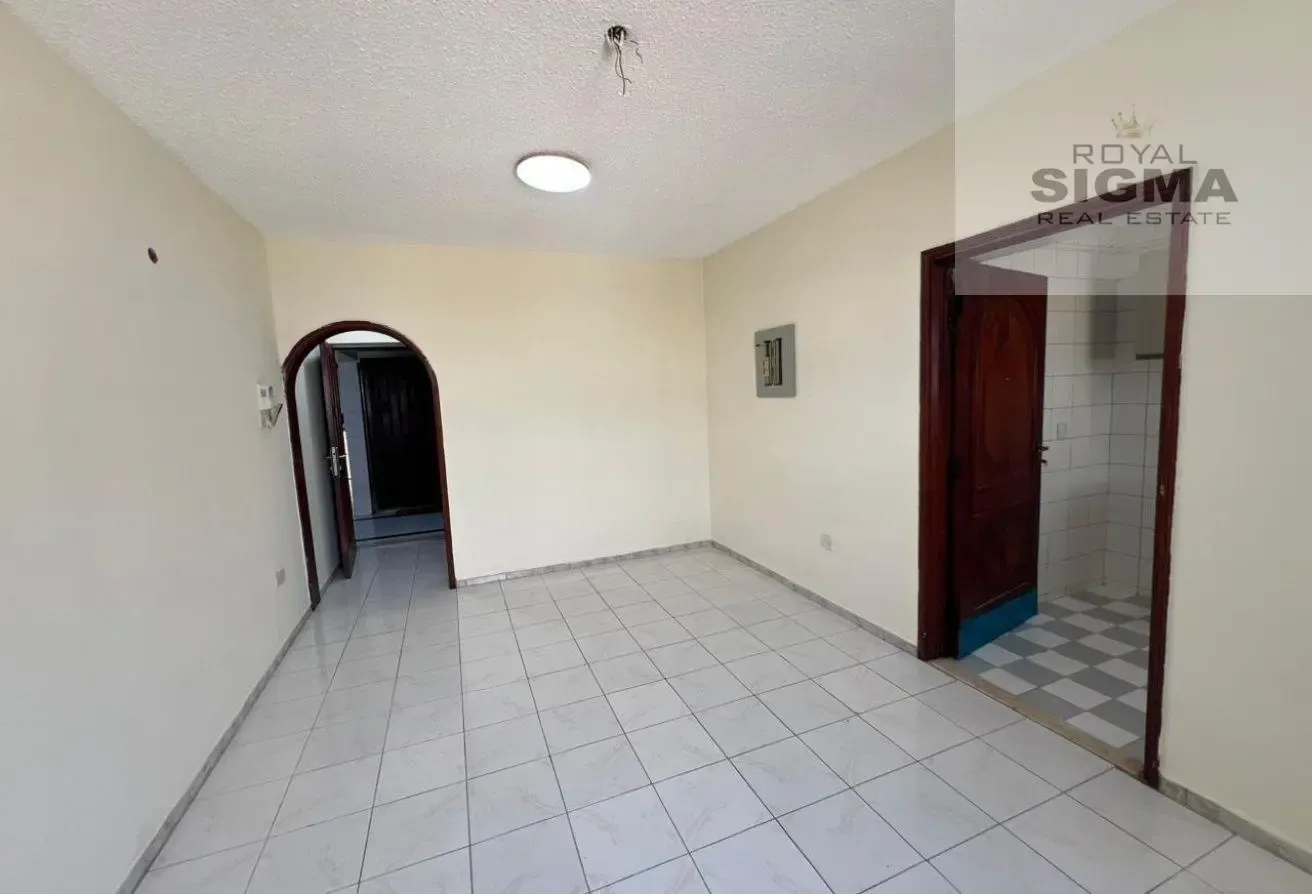 Studio Apartment in Bur Dubai with Concierge