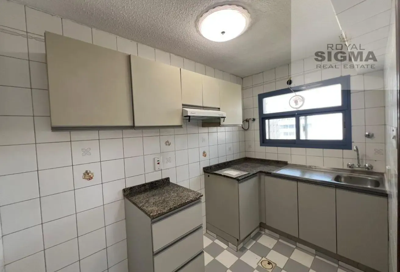 Studio Apartment in Bur Dubai with Concierge