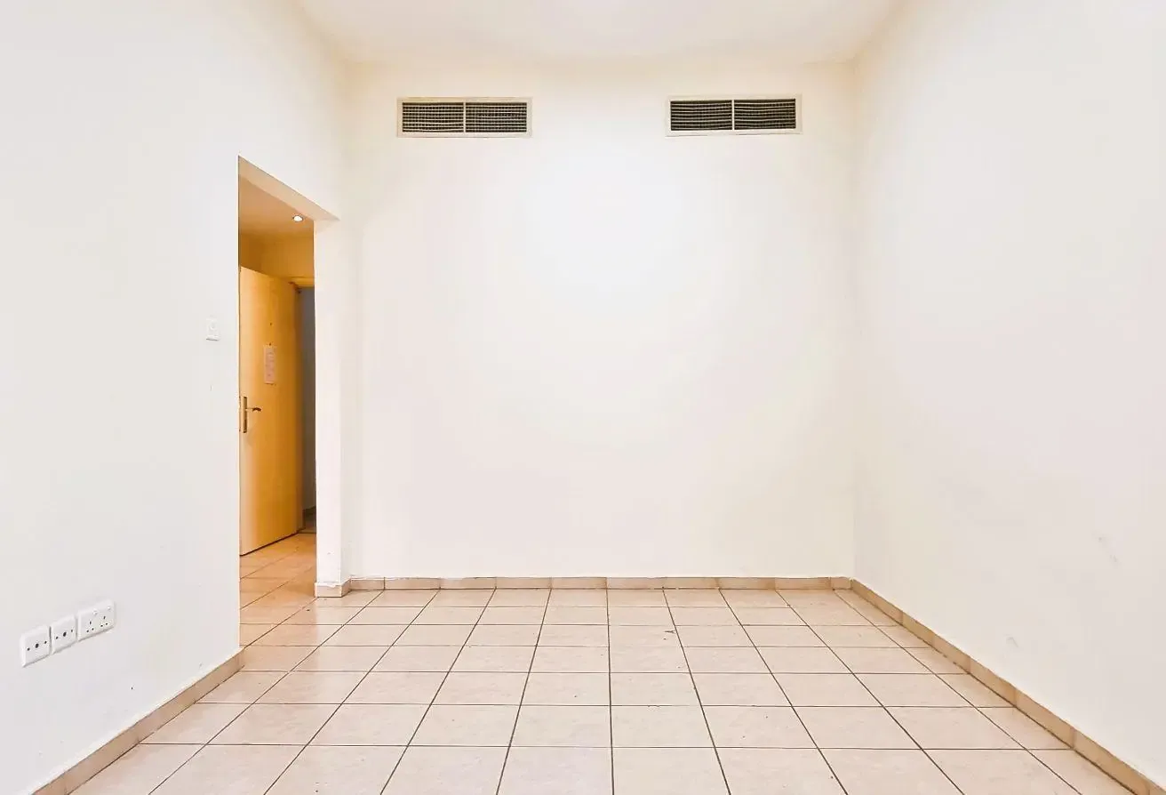 CENTRAL AC 1BHK-NEAR METRO-SHARAF DG