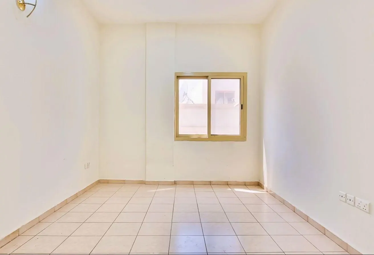 CENTRAL AC 1BHK-NEAR METRO-SHARAF DG