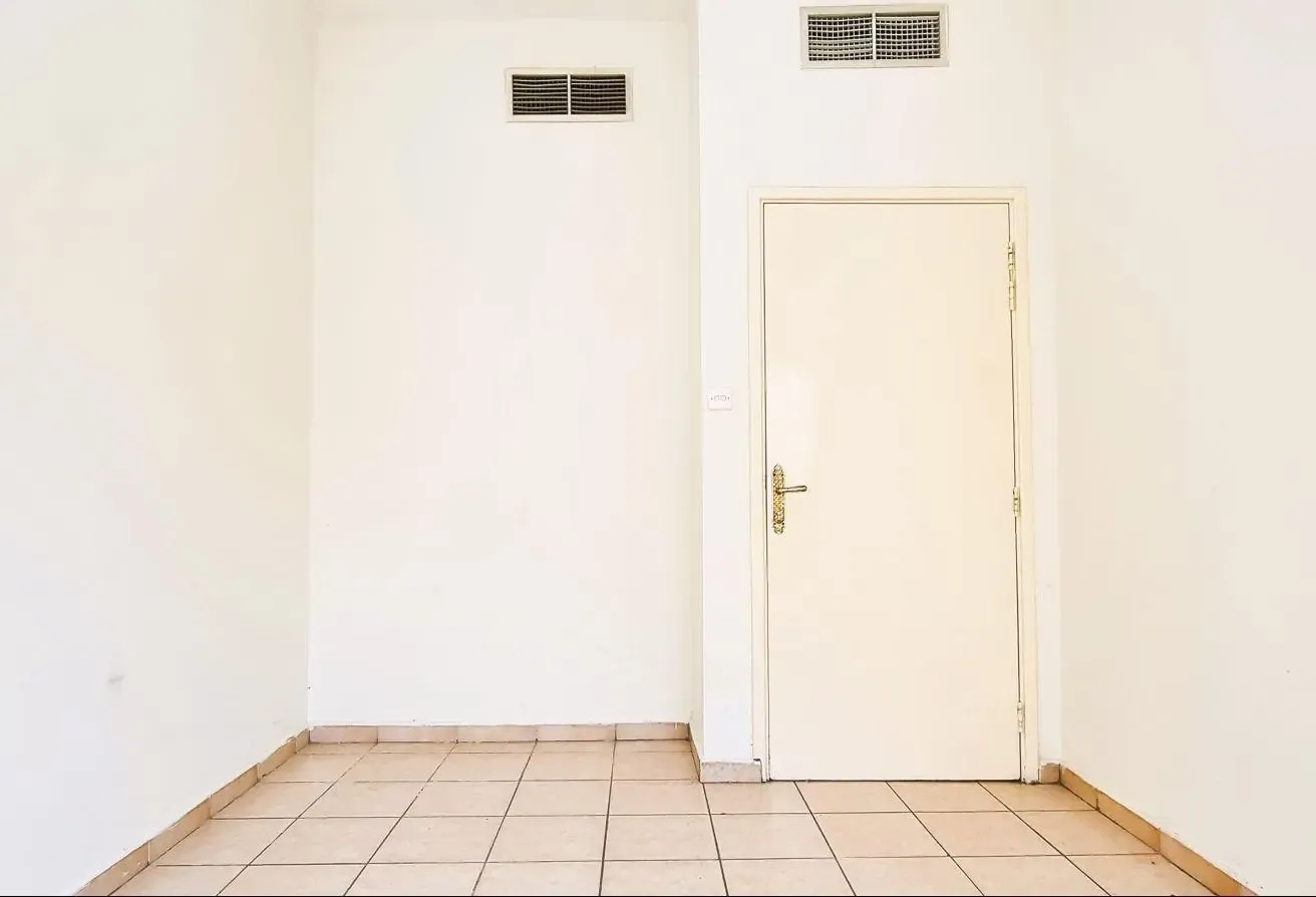 CENTRAL AC 1BHK-NEAR METRO-SHARAF DG