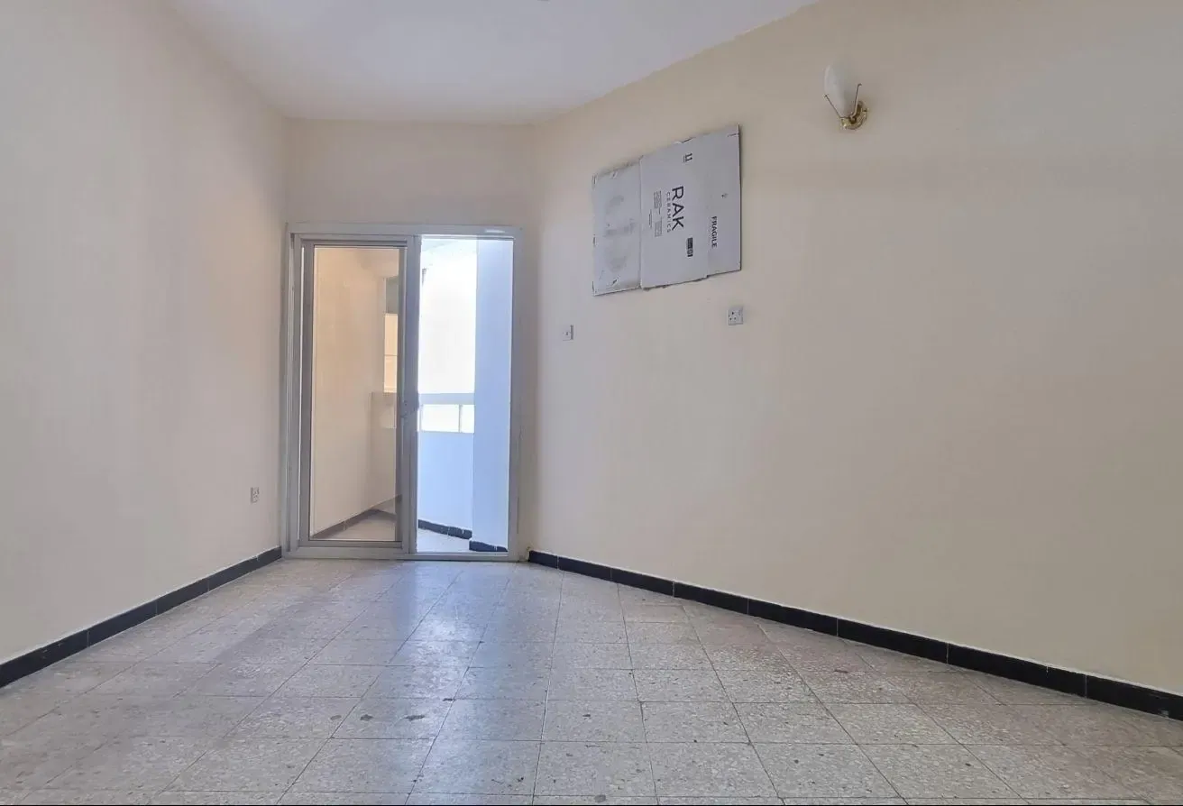 **2 Mins From Metro** 1 Bhk +Balcony- Sharaf DG