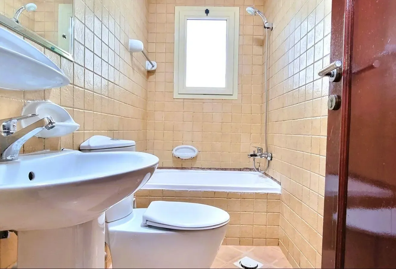 FAMILY 2 BEDROOM-NEAR METRO-SHARAF DG