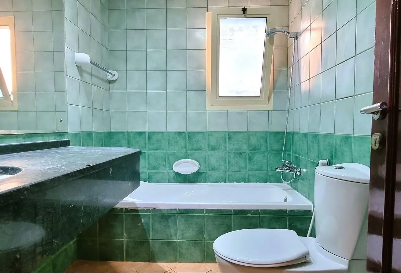 FAMILY 2 BEDROOM-NEAR METRO-SHARAF DG
