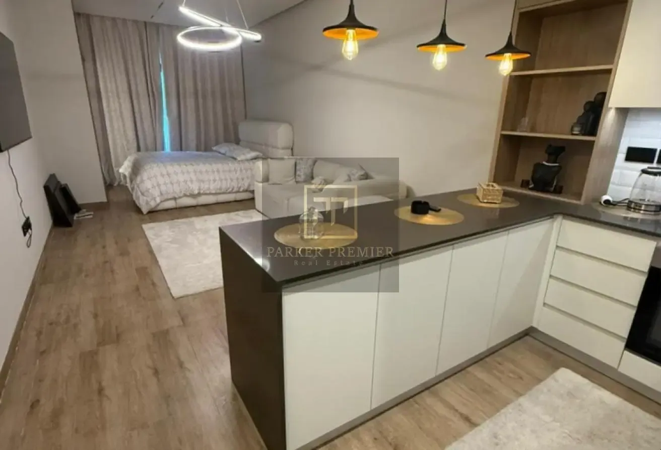 Cozy Furnished Studio | Low Floor | Balcony