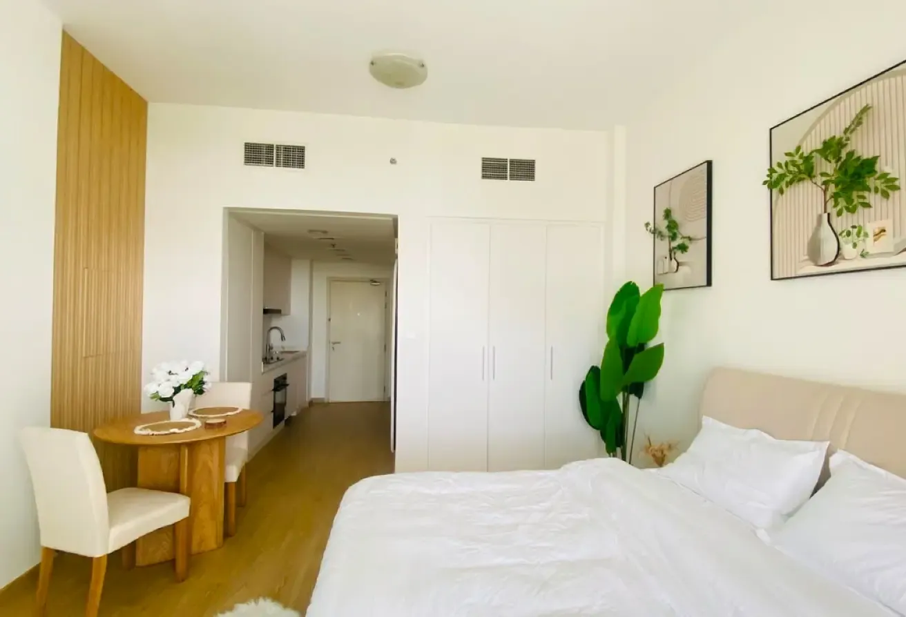 Exclusive Studio For Rent in Golf Panorama