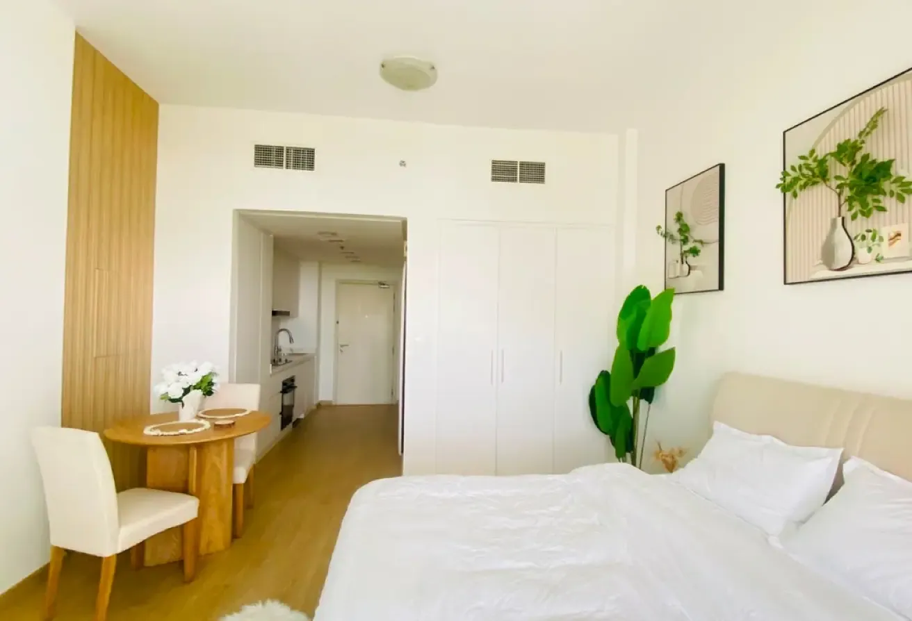 Exclusive Studio For Rent in Golf Panorama
