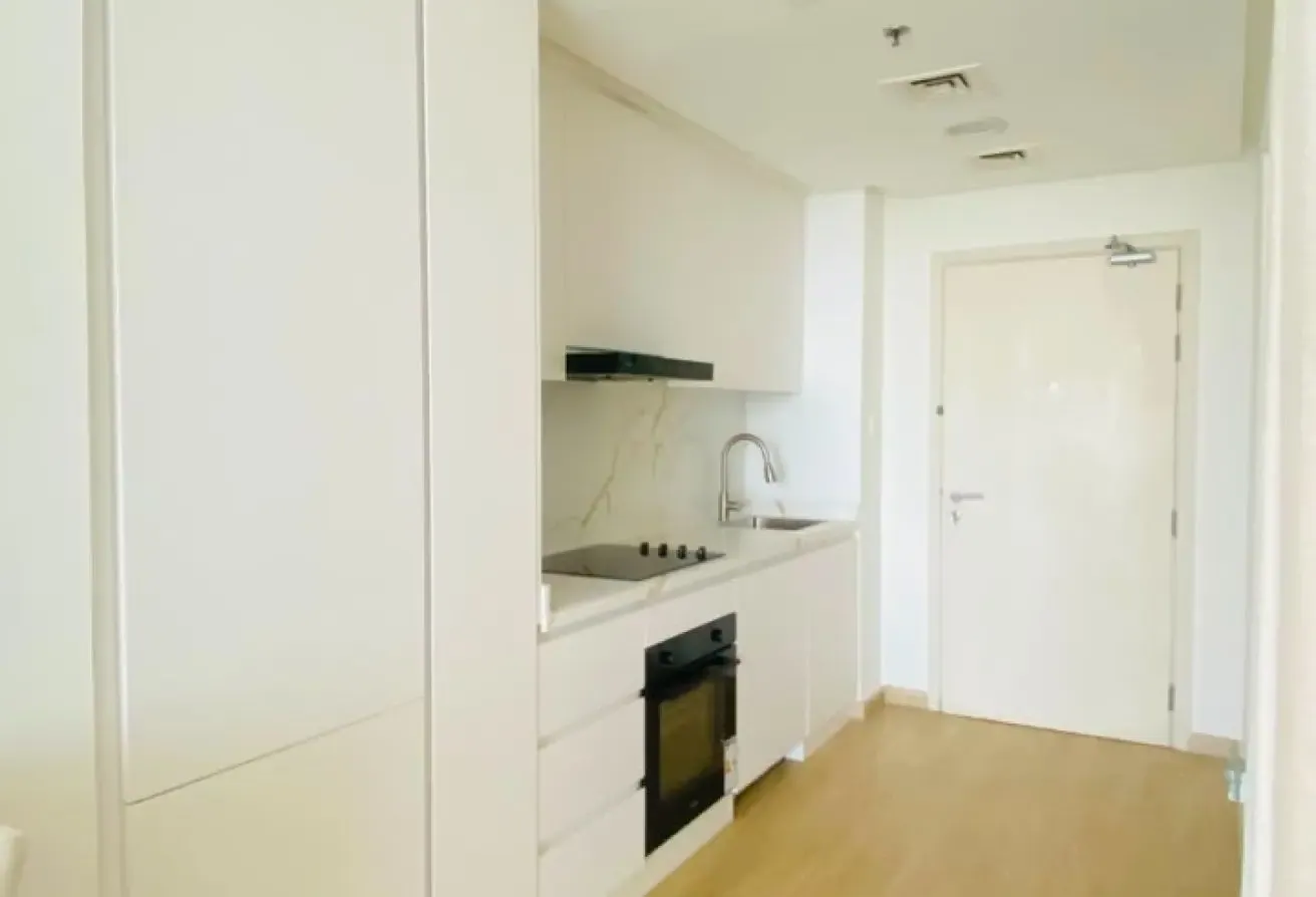 Exclusive Studio For Rent in Golf Panorama