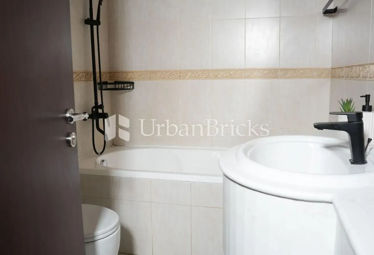 Golf view | Fully Furnished | Multiple Cheques