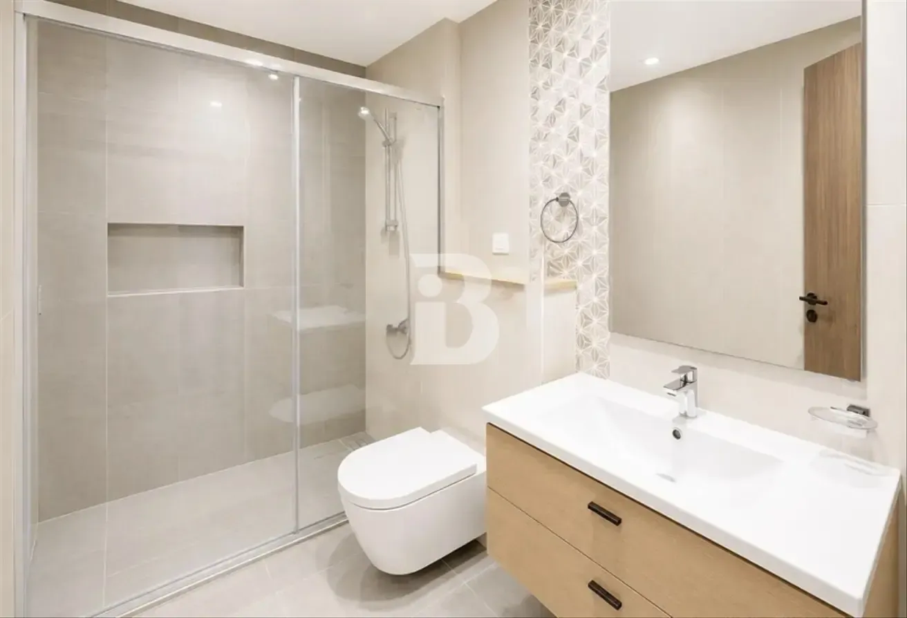 Furnished 2 Bed's + Maids | Golf View | Spacious