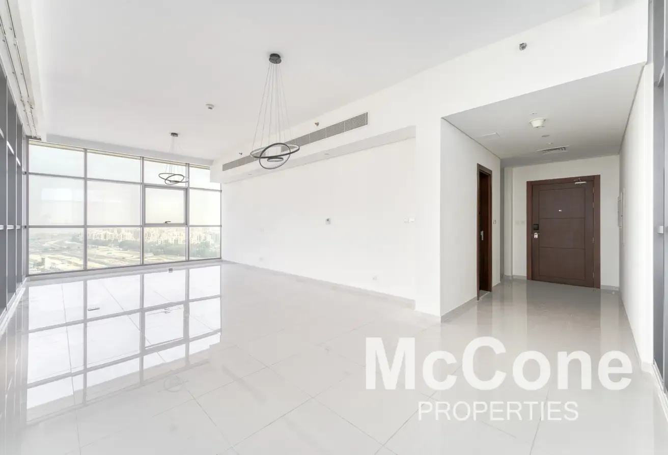 High Floor | Vacant Soon | Golf Course View