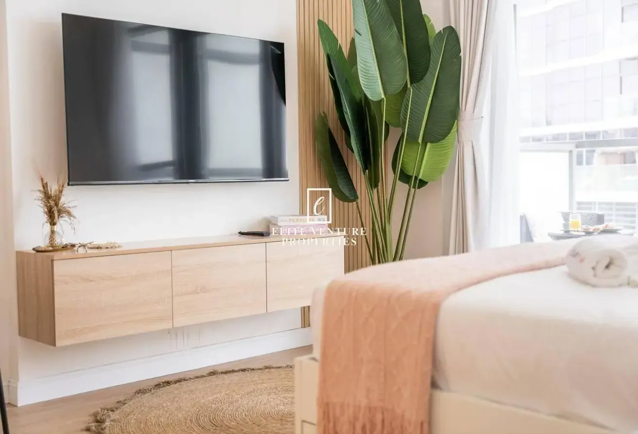 LUXURY LIVING | FULLY FURNISHED | HIGH FLOOR