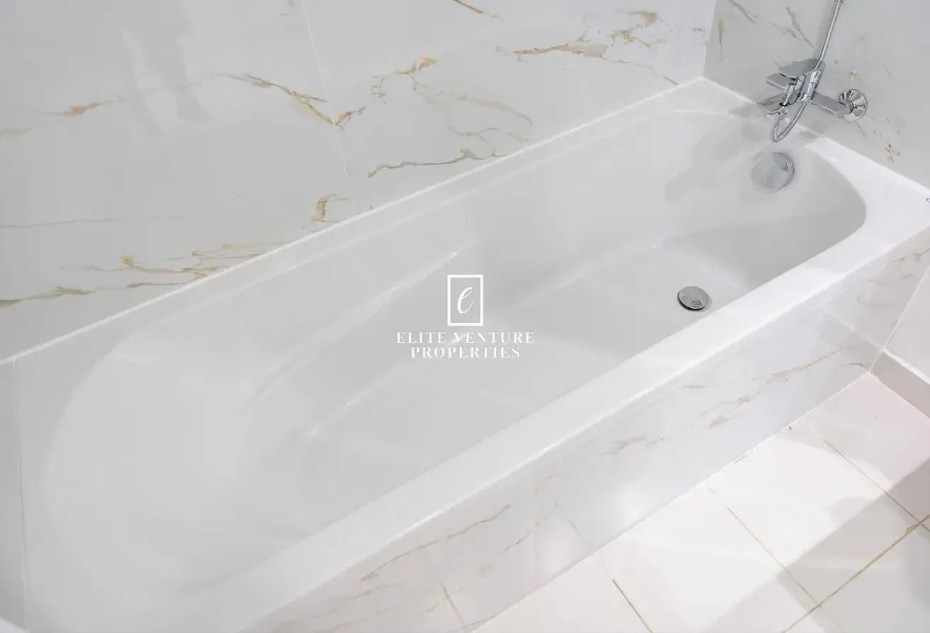 LUXURY LIVING | FULLY FURNISHED | HIGH FLOOR