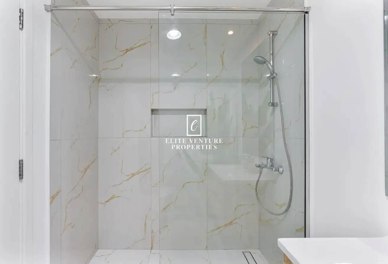 FULLY FURNISHED | HIGH FLOOR | SPACIOUS LAYOUT