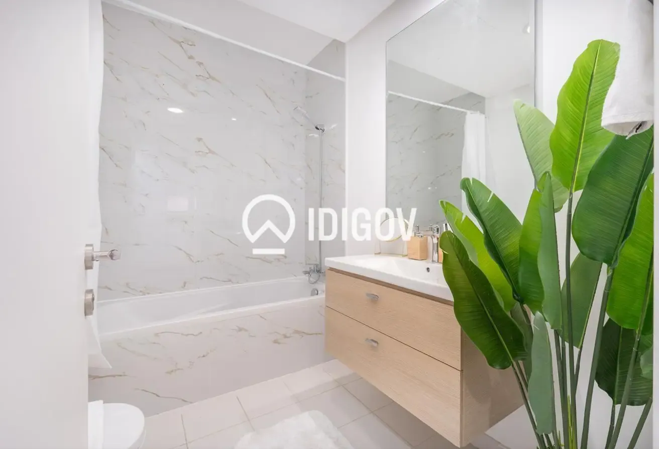 Skyline Living | Modern Studio | Serene Golf Views