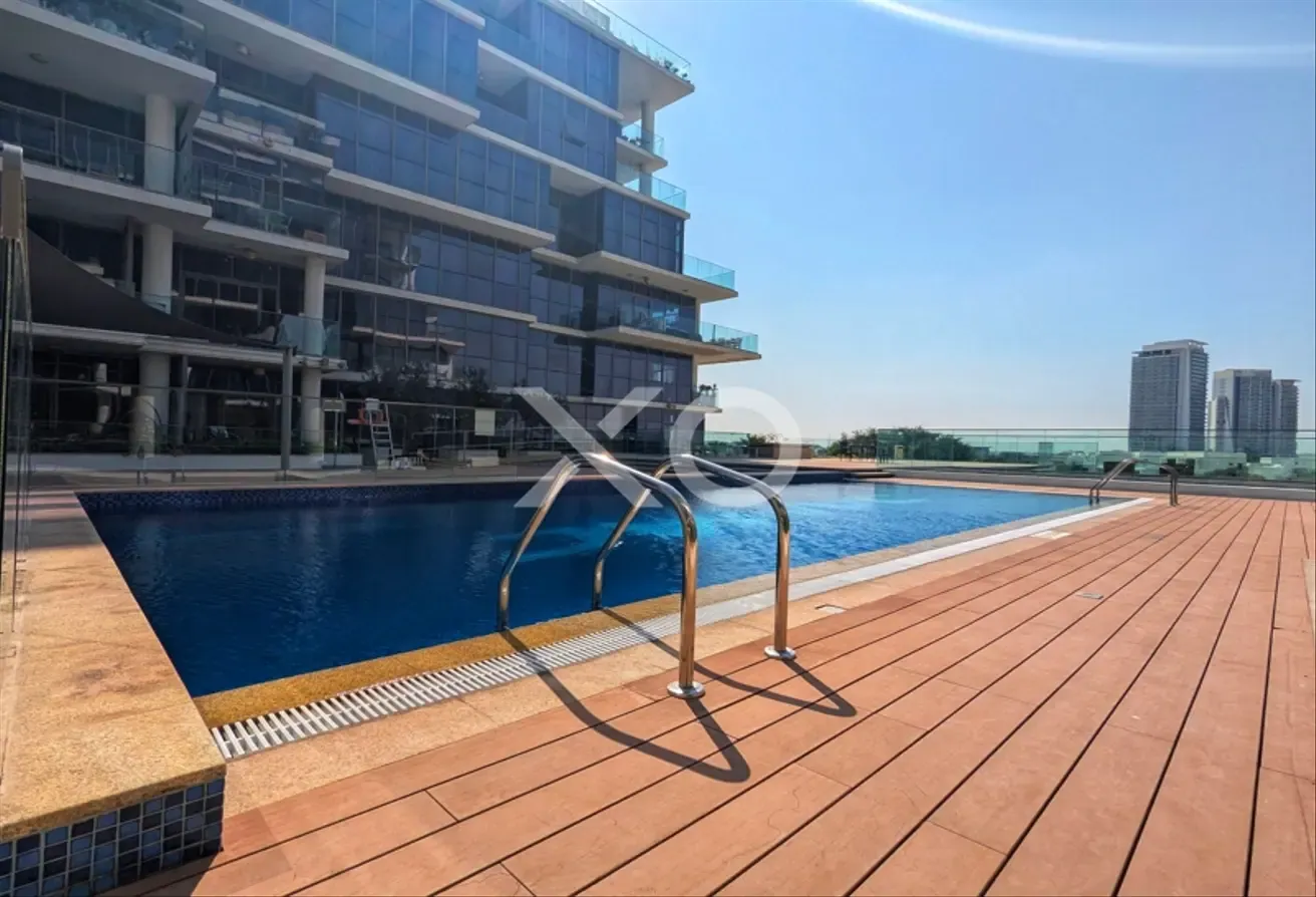 Negotiable | Multiple Cheques | Pool View