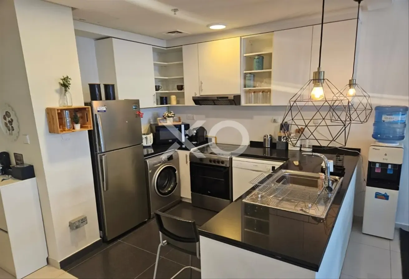 Negotiable | Multiple Cheques | Pool View