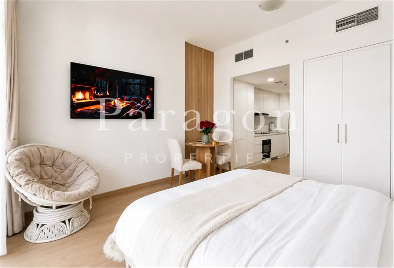 Super Modern|Close To Park|Appliances