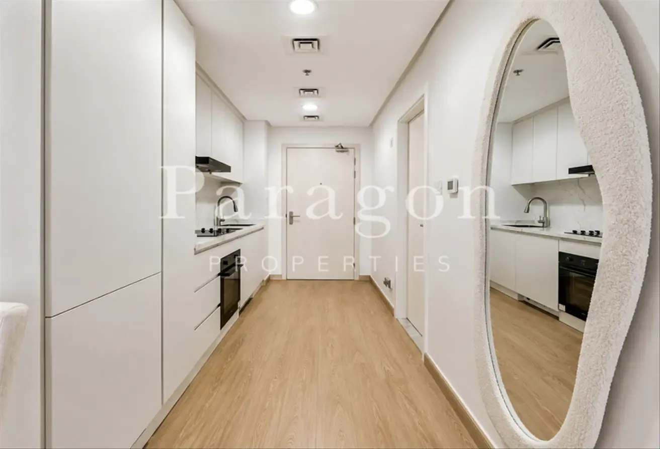 Super Modern|Close To Park|Appliances