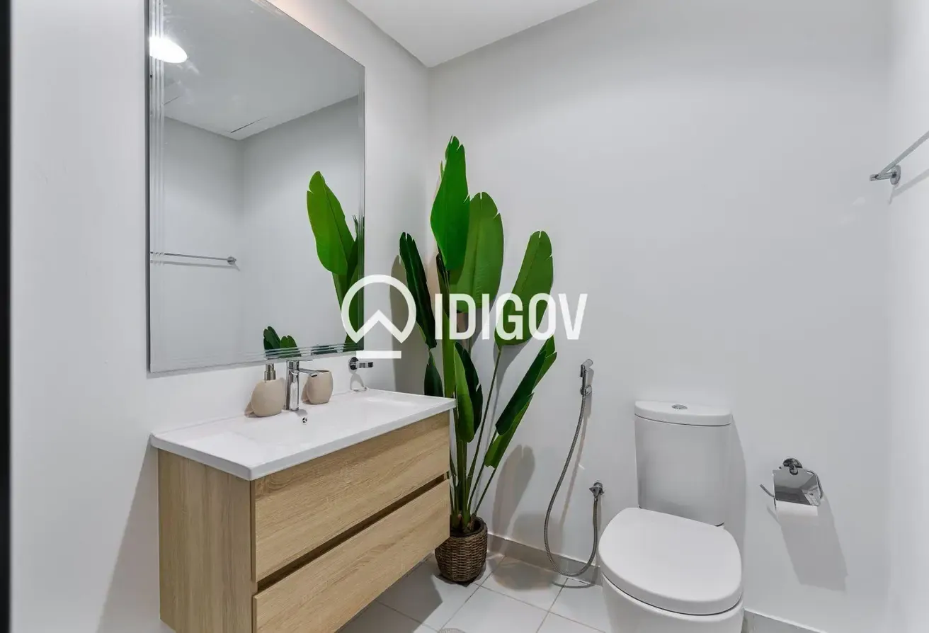 Skyline Serenity | Golf Community | Modern Studio