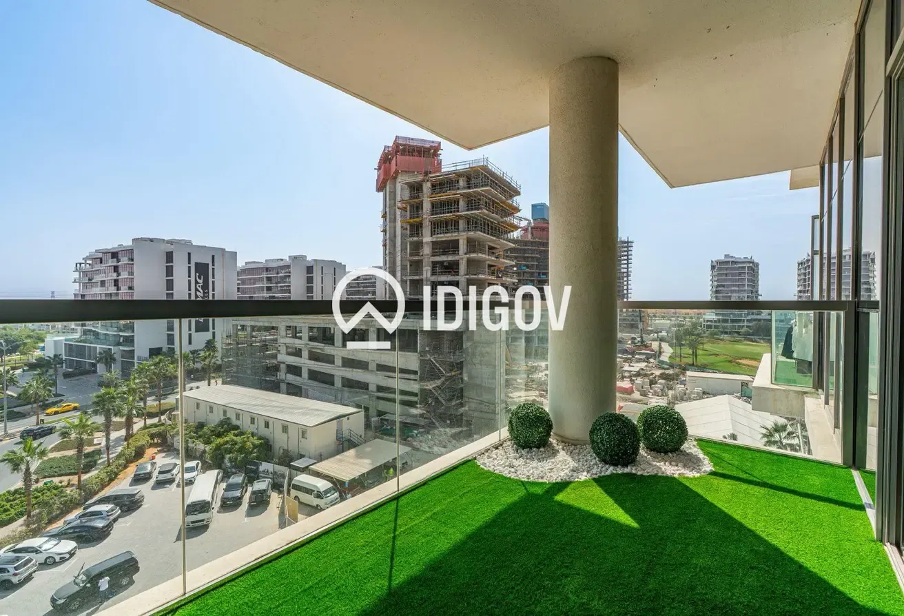 Skyline Serenity | Golf Community | Modern Studio
