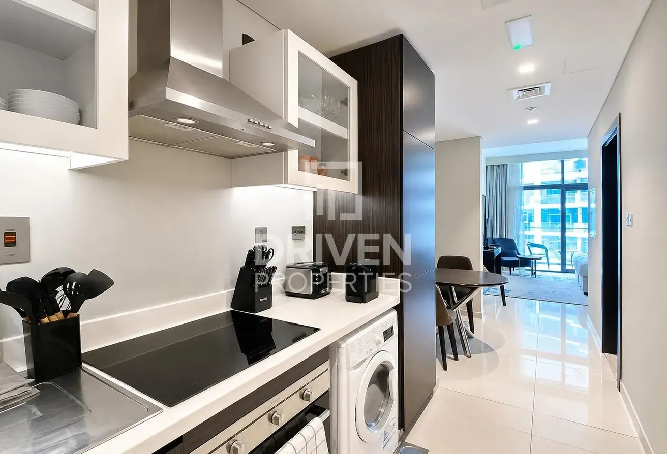 Golf Course View | Big Layout | Fully Furnished