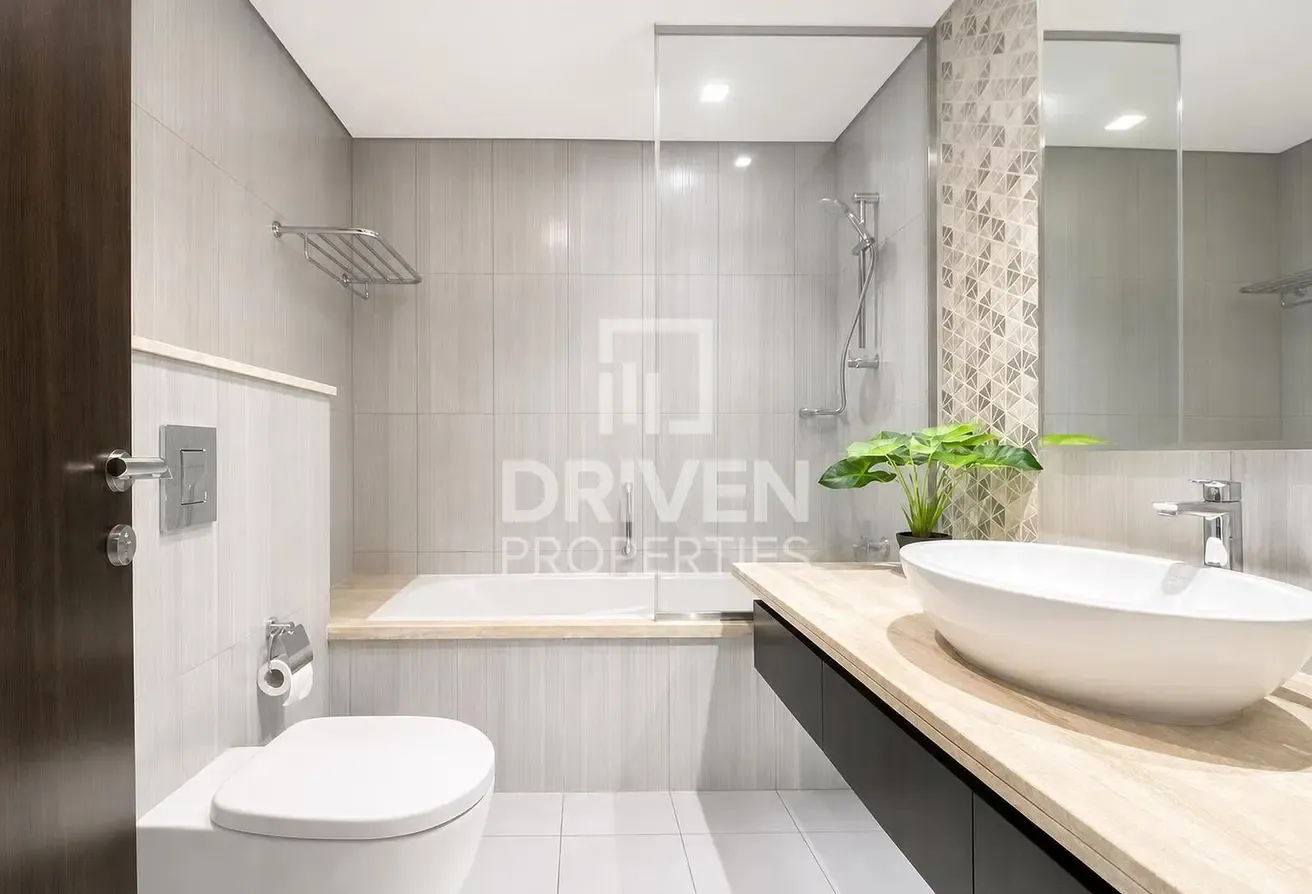 Golf Course View | Big Layout | Fully Furnished