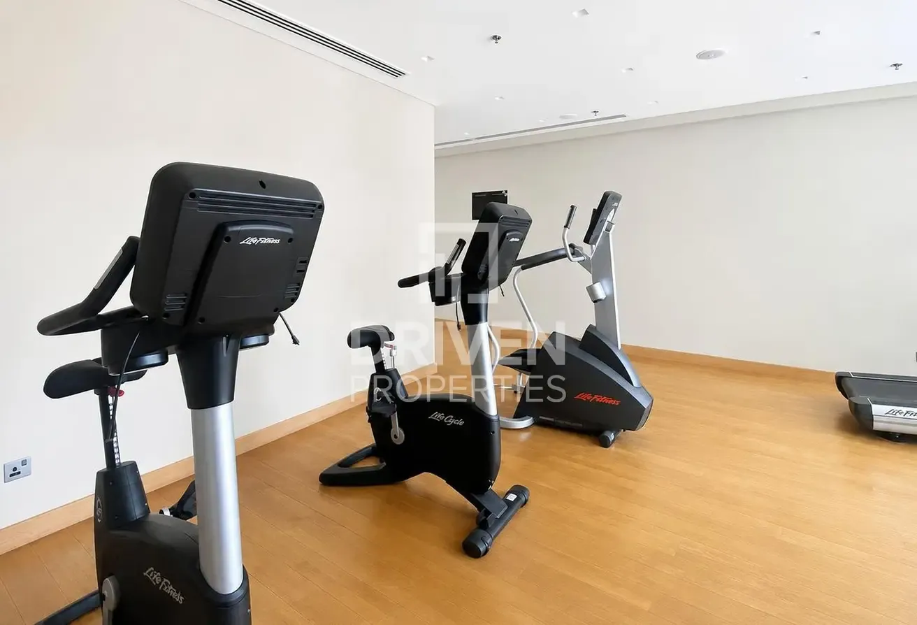 Golf Course View | Big Layout | Fully Furnished