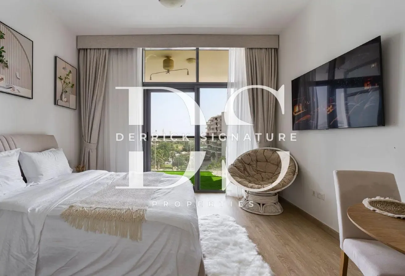 Upgraded Studio | Spacious Balcony | Golf Panorama
