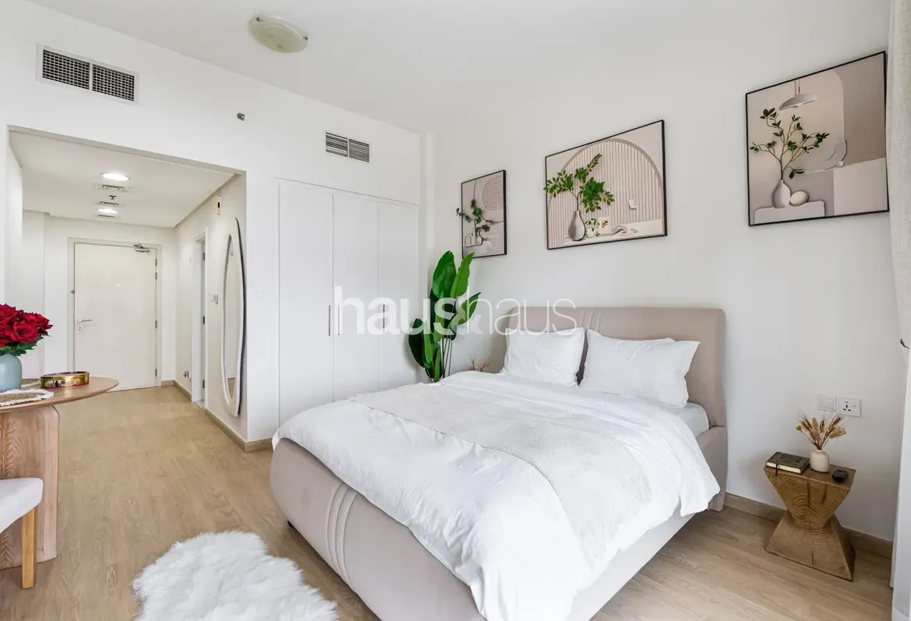 Newly Refurbished | Fully Furnished | Vacant