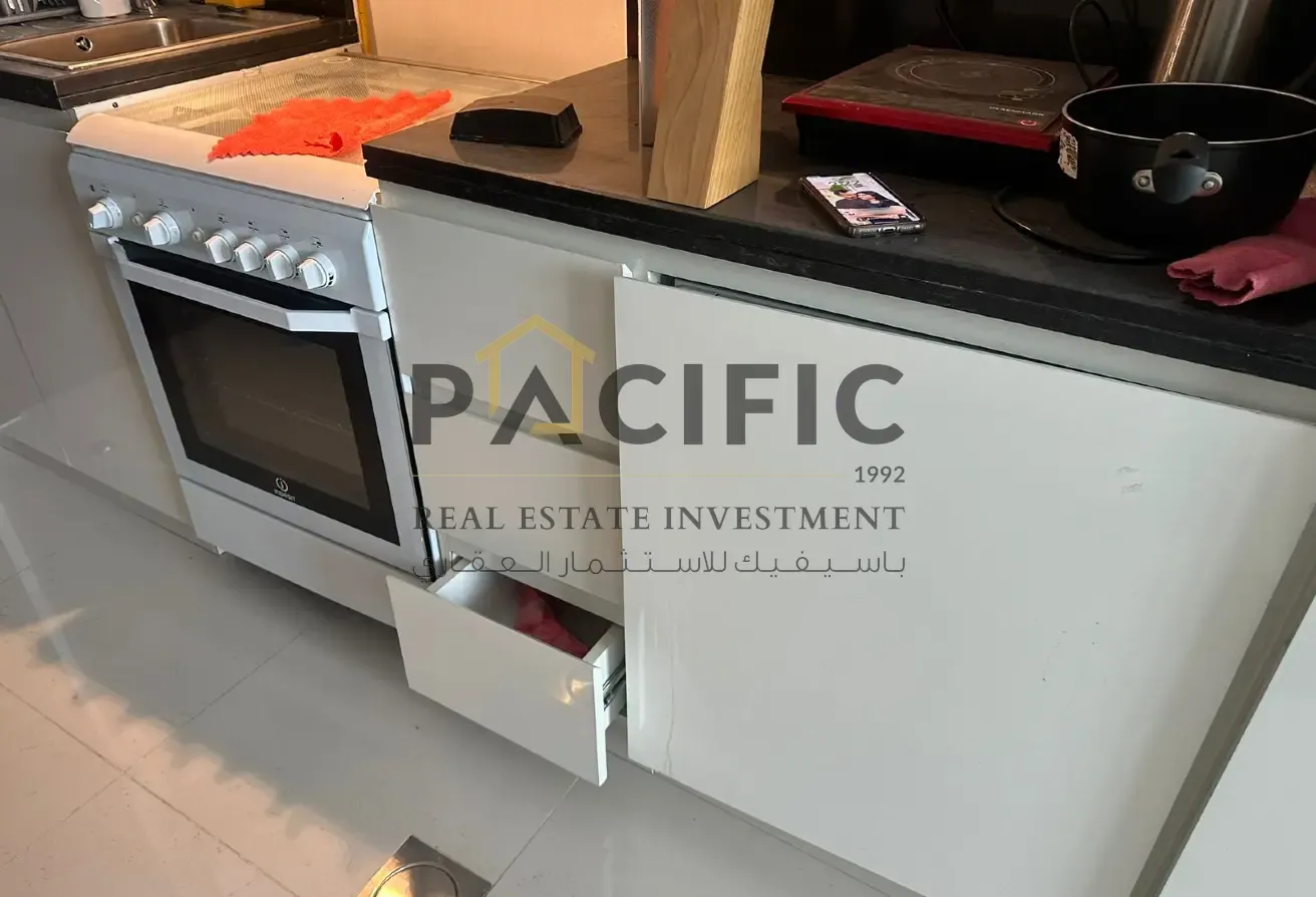 6 Cheque | Prime Location | Rent | Fully Furnished