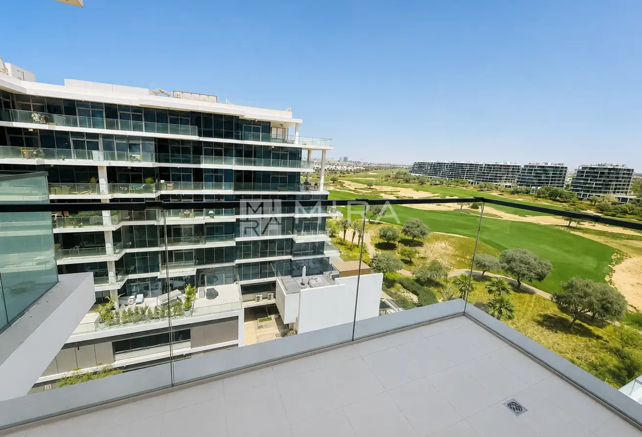 Golf Course View | 12 Cheques | Vacant