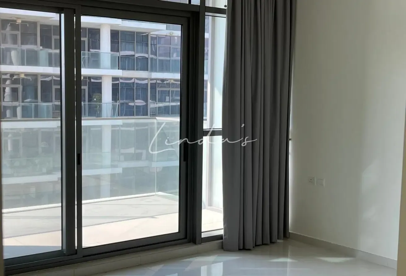 Boulevard View | High Floor | Unfurnished