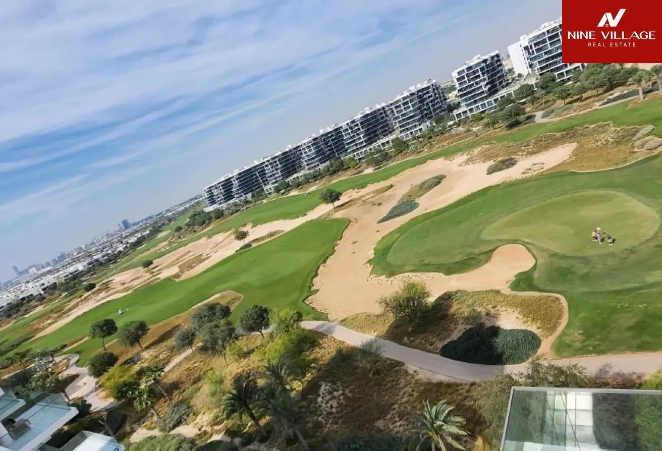 Huge 2BR Apartment - Golf Course View - Maids Room