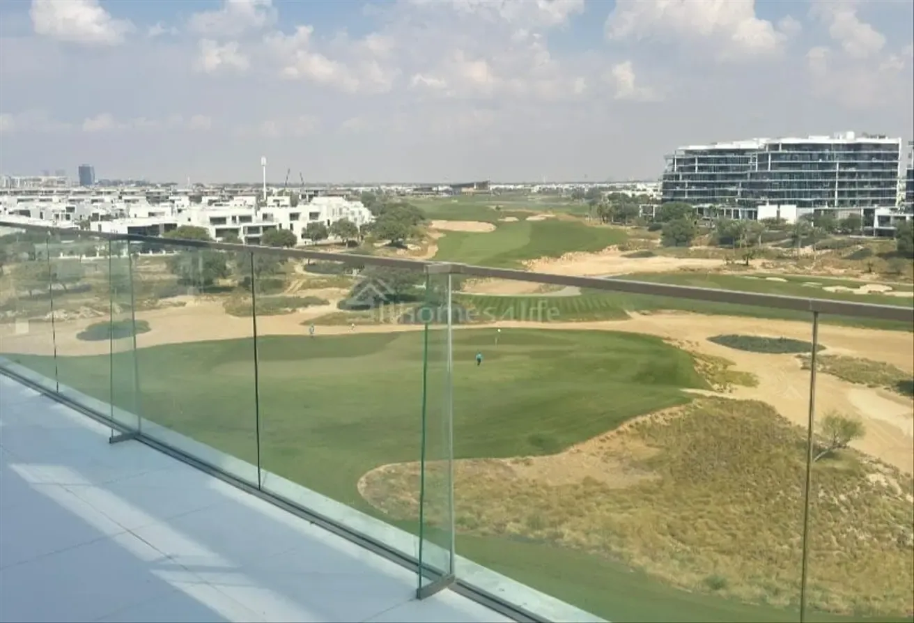Golf Community Living | Prime Location | 3 Bedroom