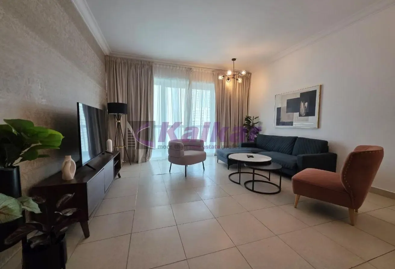 Spacious 2 B/R | Fully Furnished / Higher floor